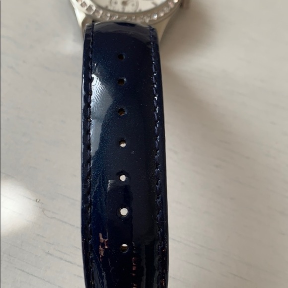 3 strap Guess watch - Picture 11 of 12